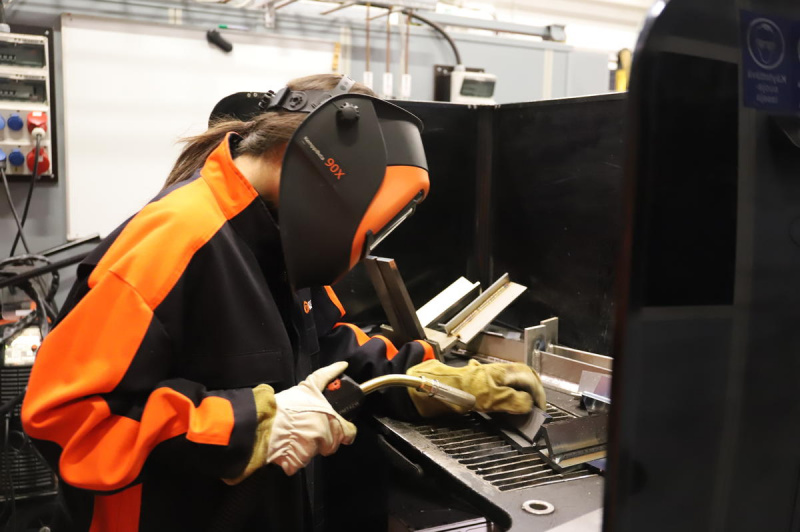 ЧЕМПИОНЫ WORLDSKILLS RUSSIA ПРОВЕЛИ МАСТЕР-КЛАСС ПО СВАРКЕ ДЛЯ ФИНСКИХ КОЛЛЕГ
