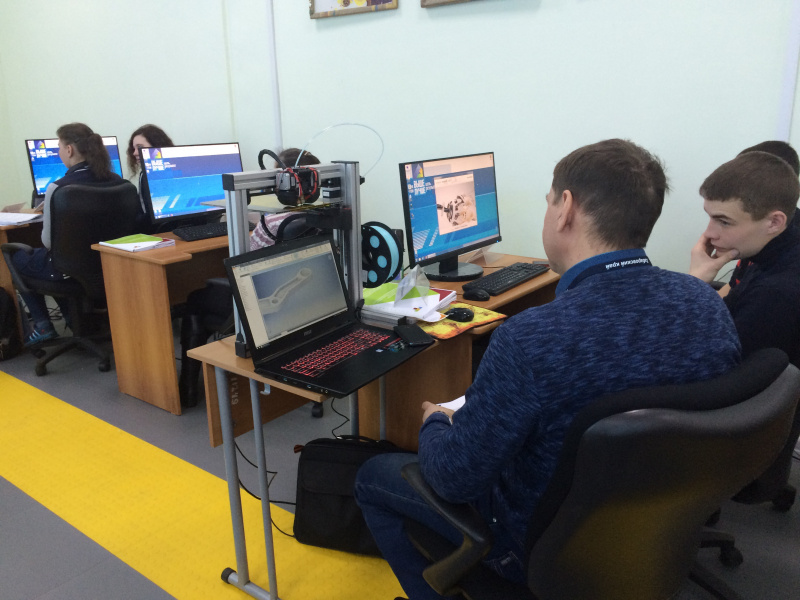 Международные эксперты WorldSkills China обучают молодых профессионалов Хабаровского края