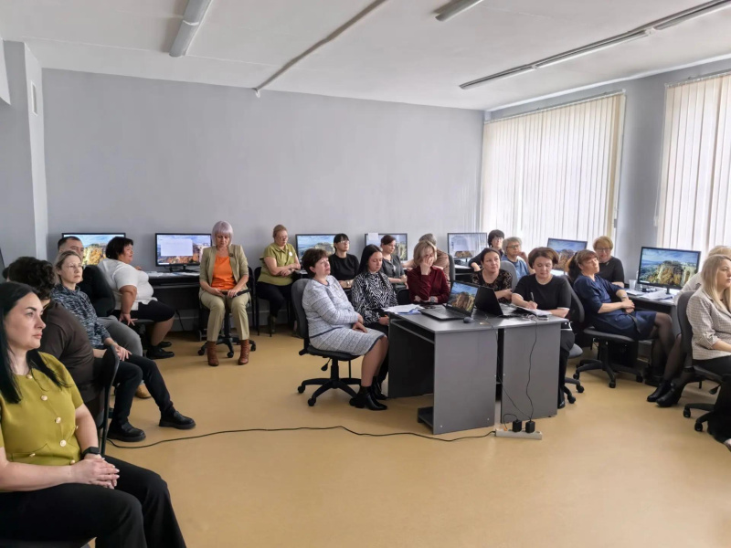 В треке «Доказательное управление: изменения в общеобразовательной организации через анализ данных» поучаствовали 23 руководителя Николаевского района 