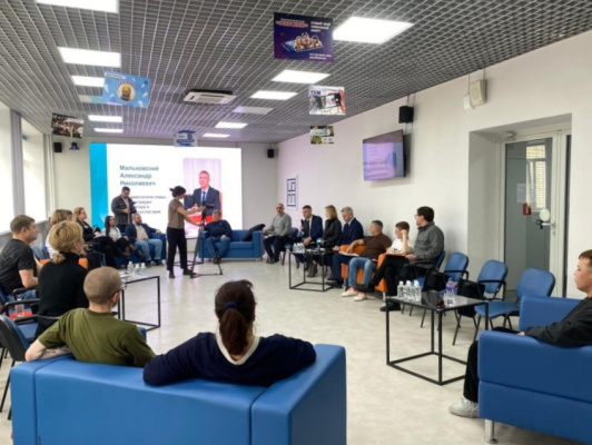 Второй поток программы «Бизнес для СВОих»: участников, ветеранов СВО и членов их семей обучат азам предпринимательства